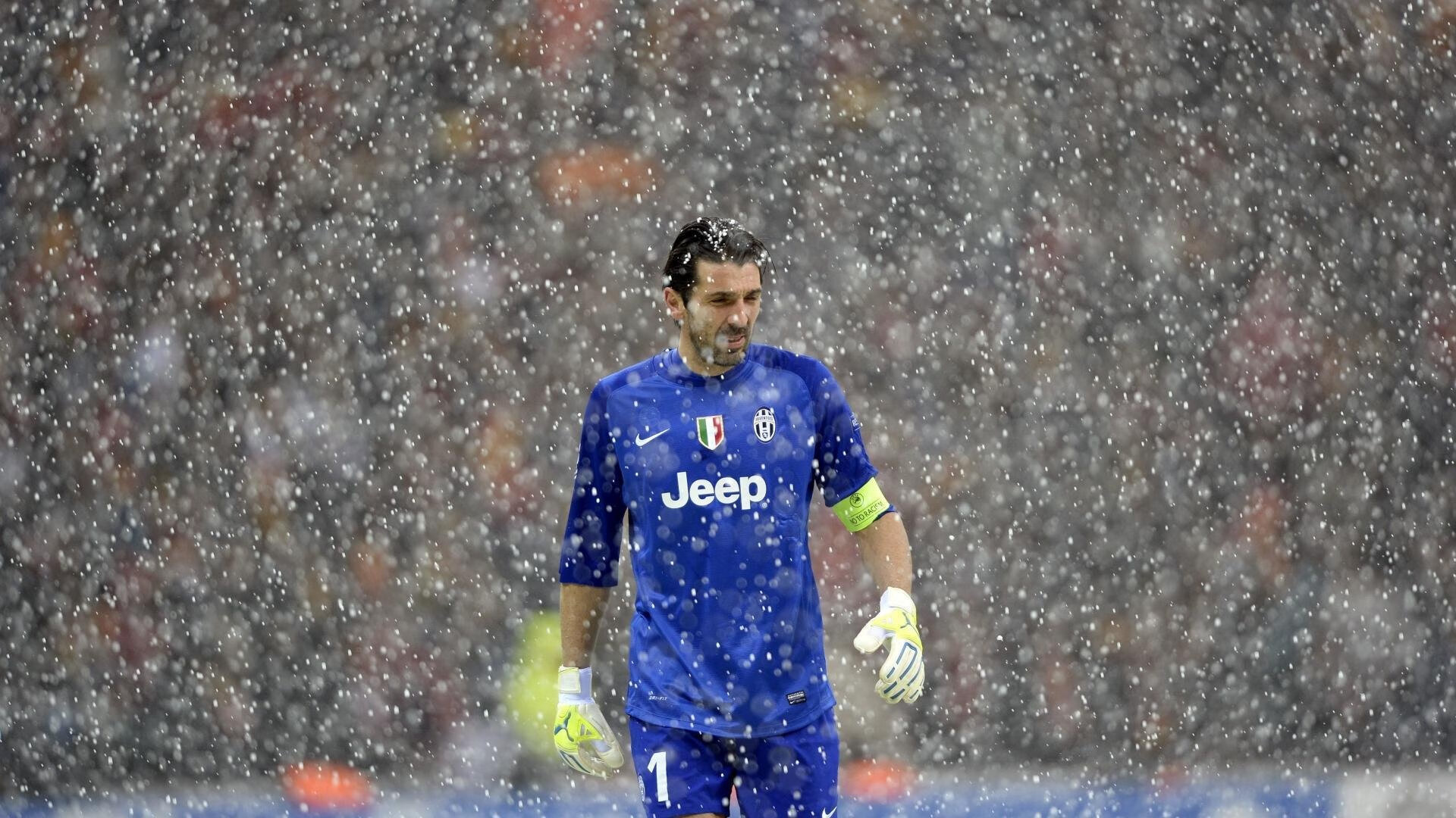 朱婷为患病球迷送去祝福视频感人至深,朱婷累趴被送医